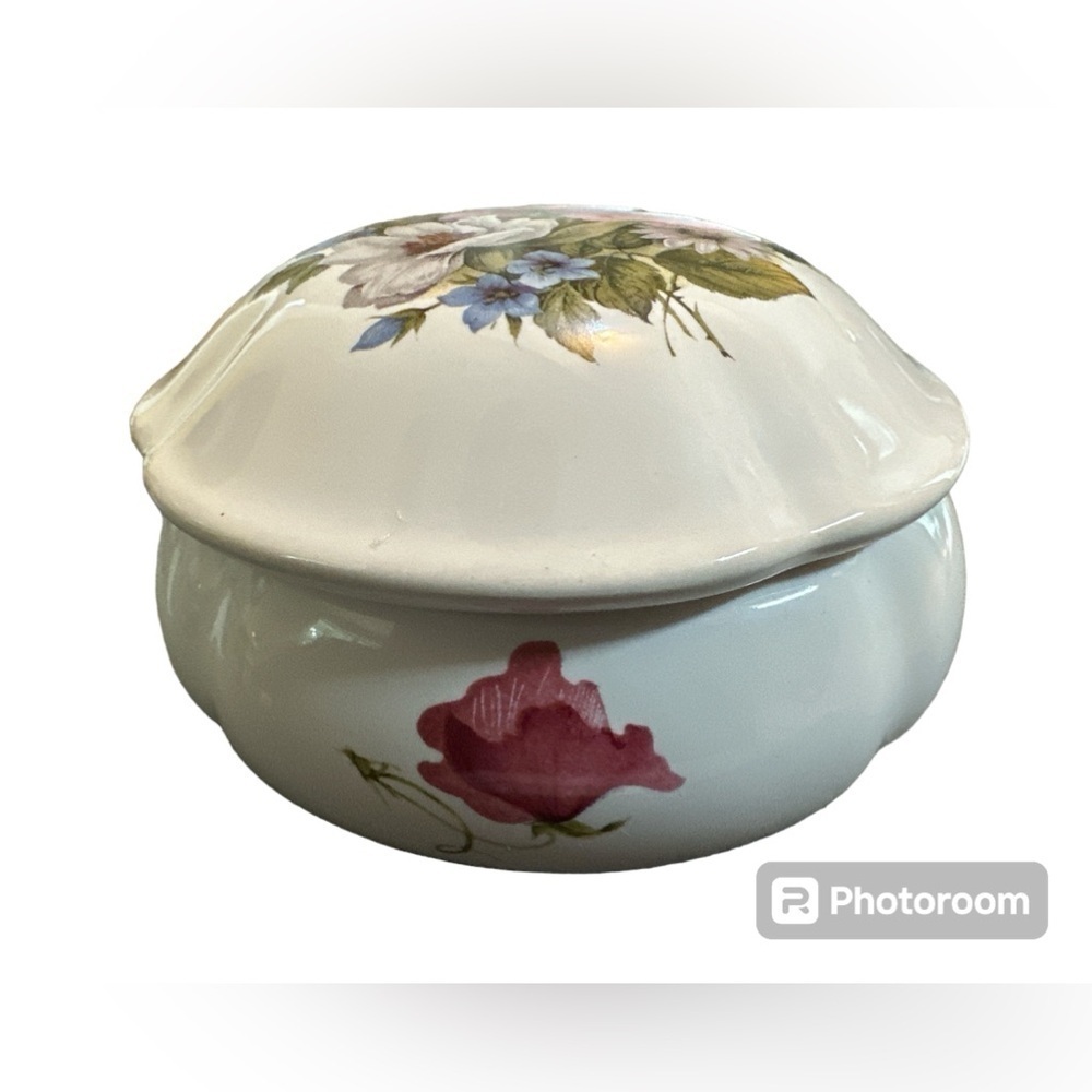 Floral Porcelain Trinket Box Vintage Jewelry‎ Container Flowers Decor